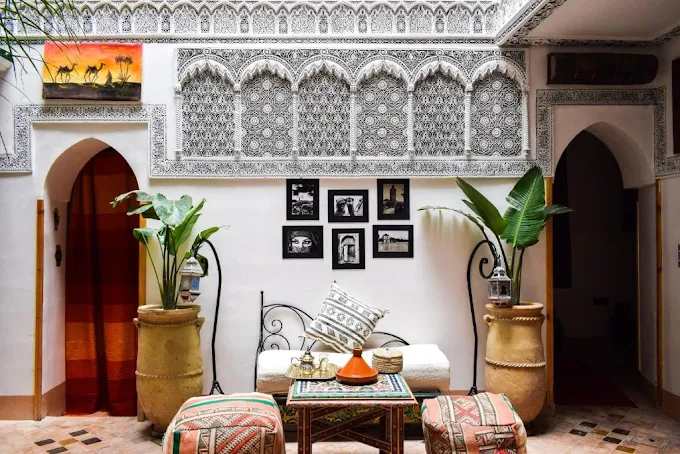 riad vis tavis